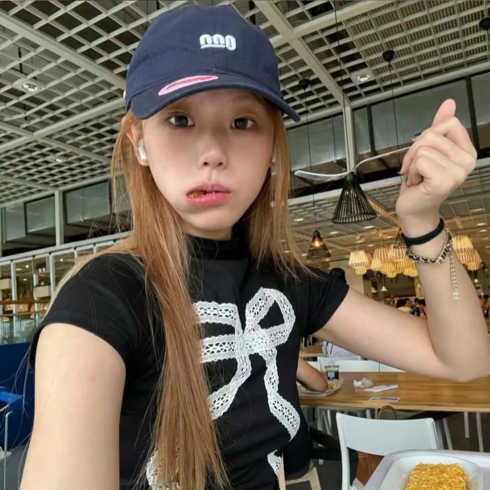 世界第一群交会